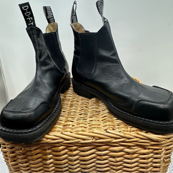 John Fluevog Black Leather Chelsea Boots - Picture 3 of 7